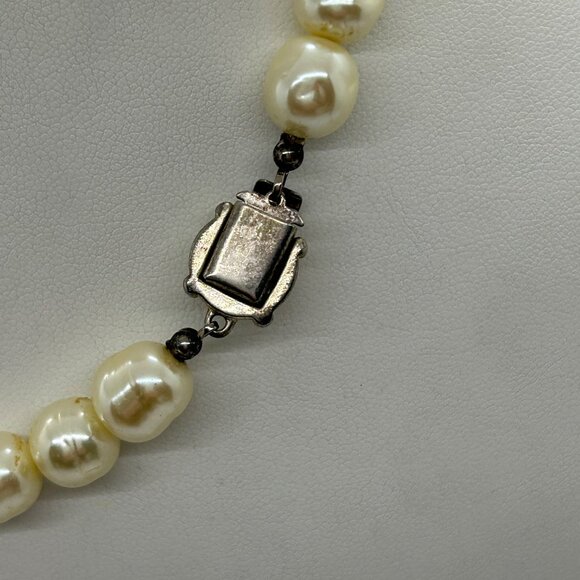 Vintage Faux Baroque Pearl Choker Necklace 15" With Box Clasp Elegant - Picture 10 of 16